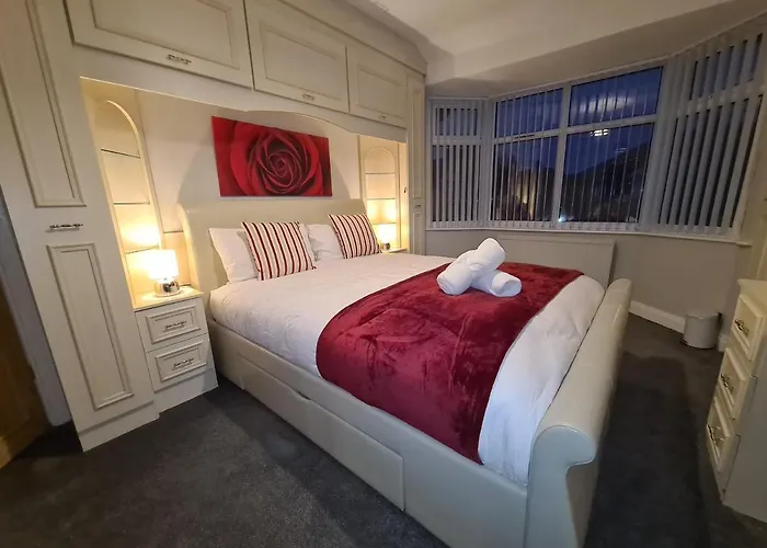 Stunning Holiday Home. Free Parking.
